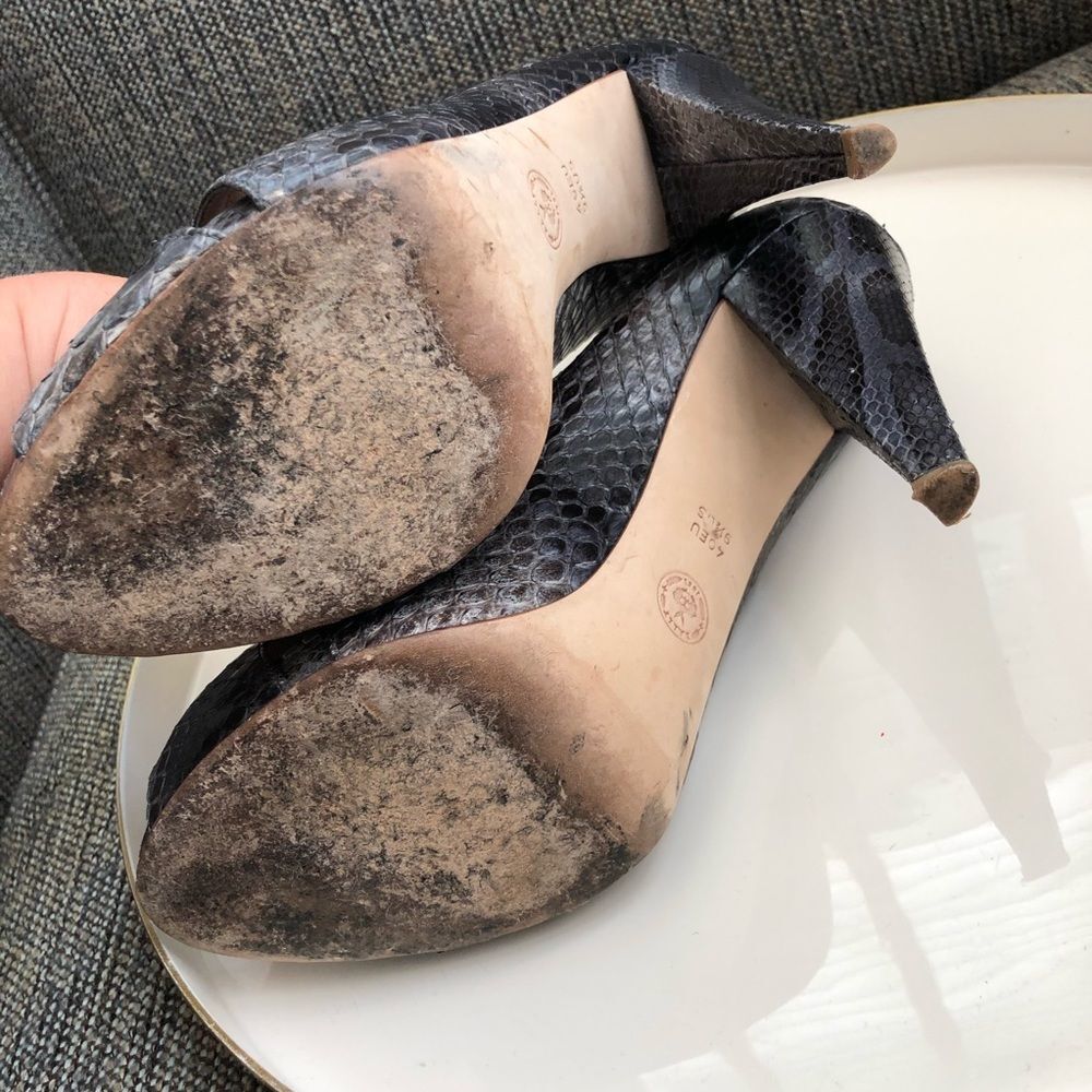 Bally Snakeskin Peep Toe Heels Grey Blue 9.5 40 - Picture 7 of 8